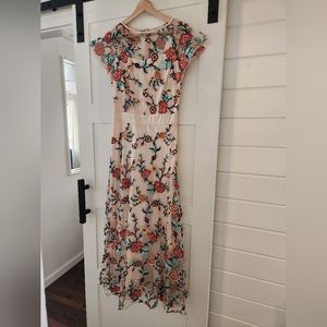 Embroidered Floral Lace Dress 👗